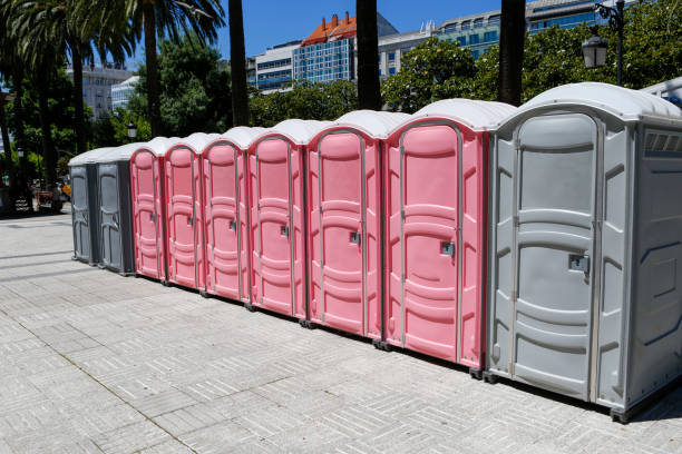 Best Standard Portable Toilet Rental  in Leesburg, VA